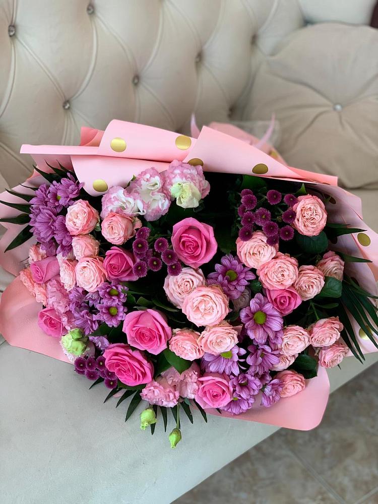 Букет цветов из: Хризантемы, Розы и Лизиантусы в Новотерском