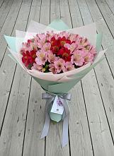 Букет цветов из:  Альстромерии в Новотерском