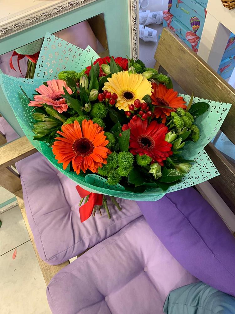 Букет цветов из: Герберы, Хризантемы и Альстромерии в Новотерском