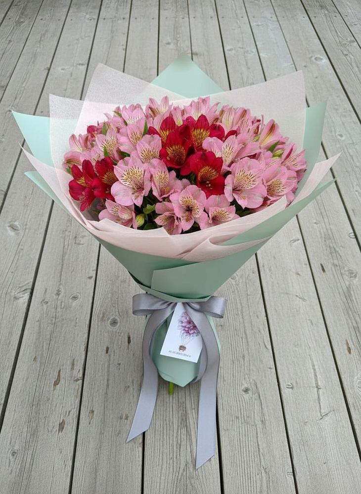 Букет цветов из: Альстромерии в Новотерском