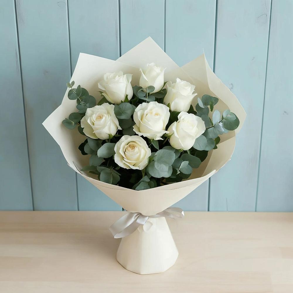 Букет Белые розы в Эвкалипте в Новотерском