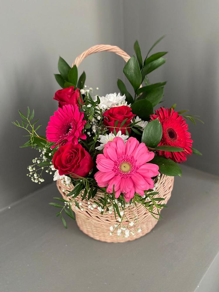 Цветочная композиция из Розы, Хризантемы и Герберы в корзине в Новотерском