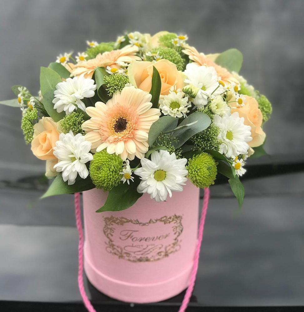 Цветочная композиция из Розы, Герберы и Хризантемы в шляпной коробке в Новотерском