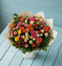 Букет Микс из разноцветных кустовых роз в Новотерском